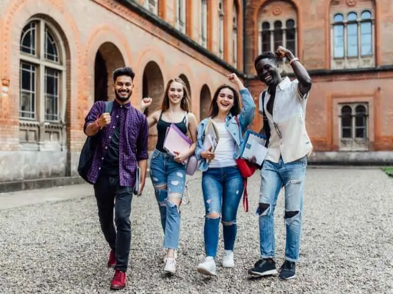 Life as an International Student: What to Expect When Studying Abroad